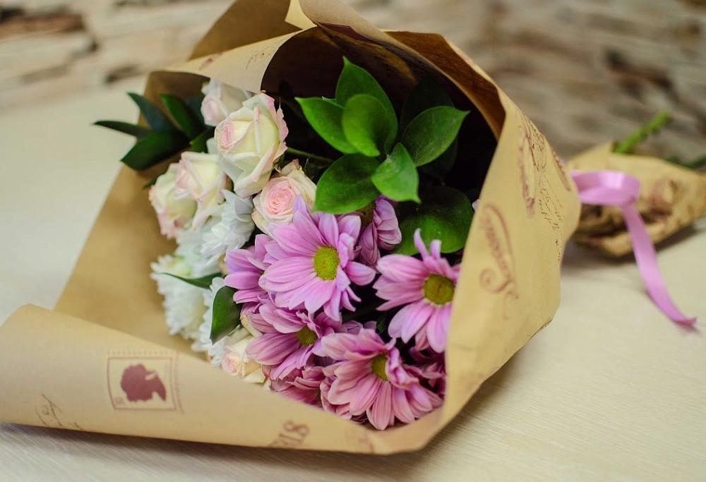 Букет цветов из: Розы и Хризантемы в Зональной Станции