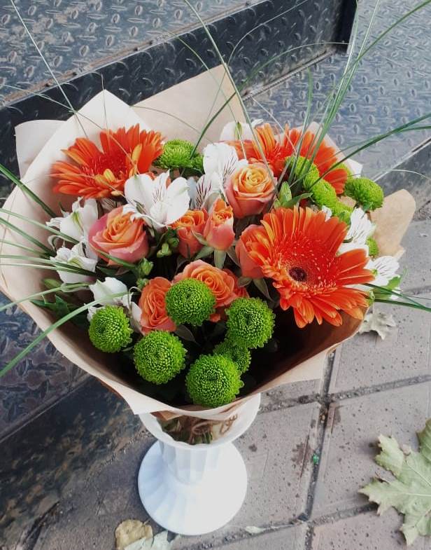 Букет цветов из: Герберы, Хризантемы, Альстромерии и Розы в Зональной Станции