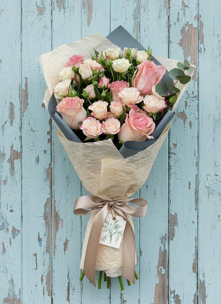 Букет цветов из: Розы в Зональной Станции