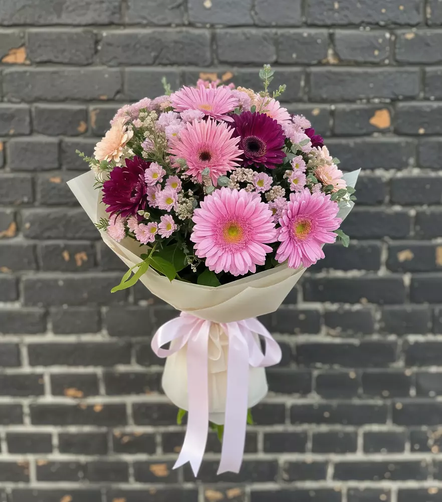 Букет цветов из: Герберы и Хризантемы в Зональной Станции