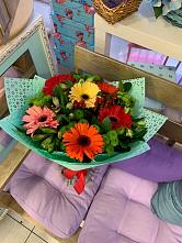 Букет цветов из:  Герберы, Хризантемы и Альстромерии #REPLACE_PRED# Зональной Станции