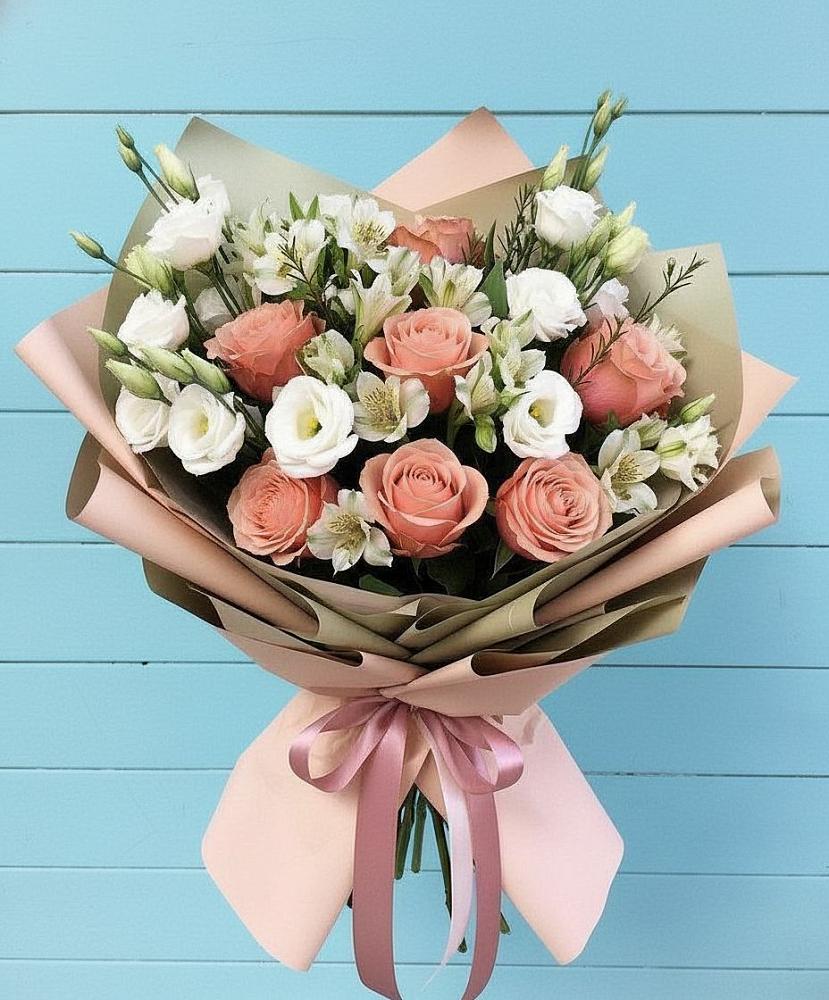 Букет цветов из: Розы, Альстромерии и Лизиантусы в Зональной Станции