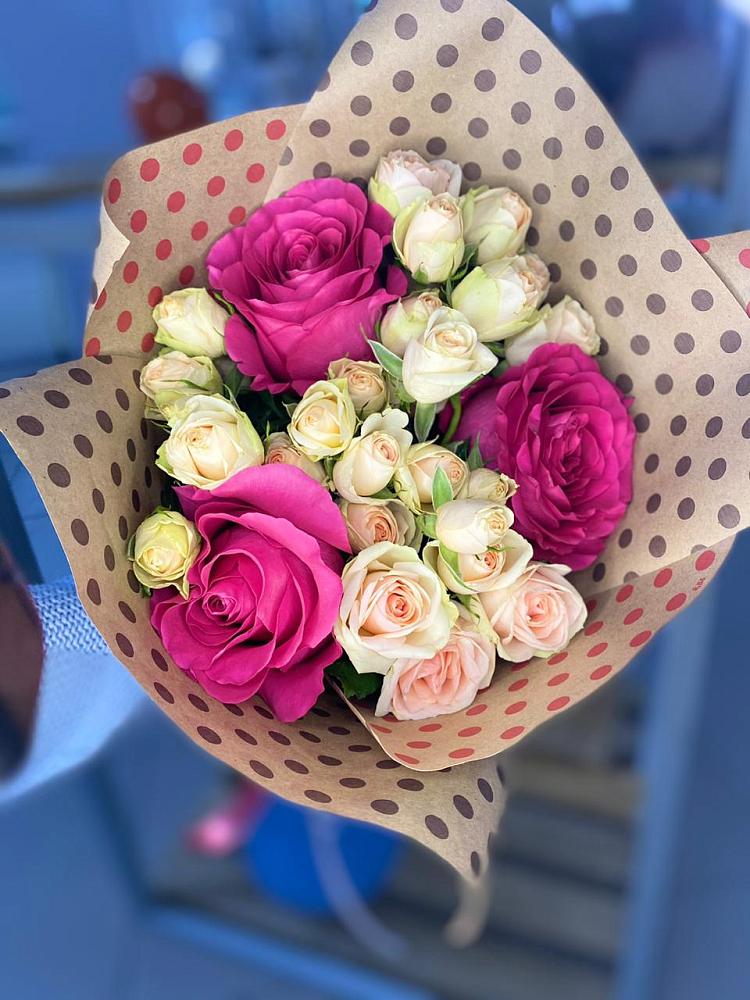 Букет цветов из: Розы в Зональной Станции