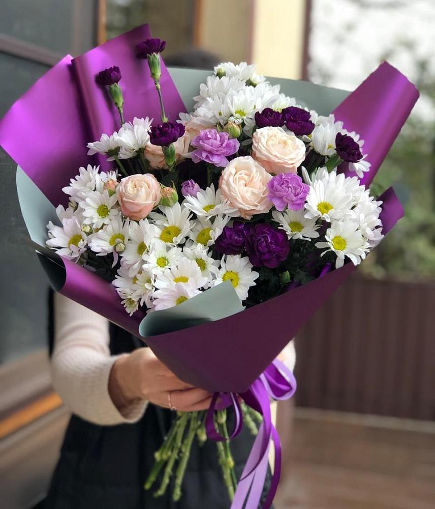 Букет цветов из: Хризантемы, Гвоздики и Розы в Зональной Станции