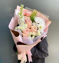 Букет цветов из:  Хризантемы и Розы в Зональной Станции