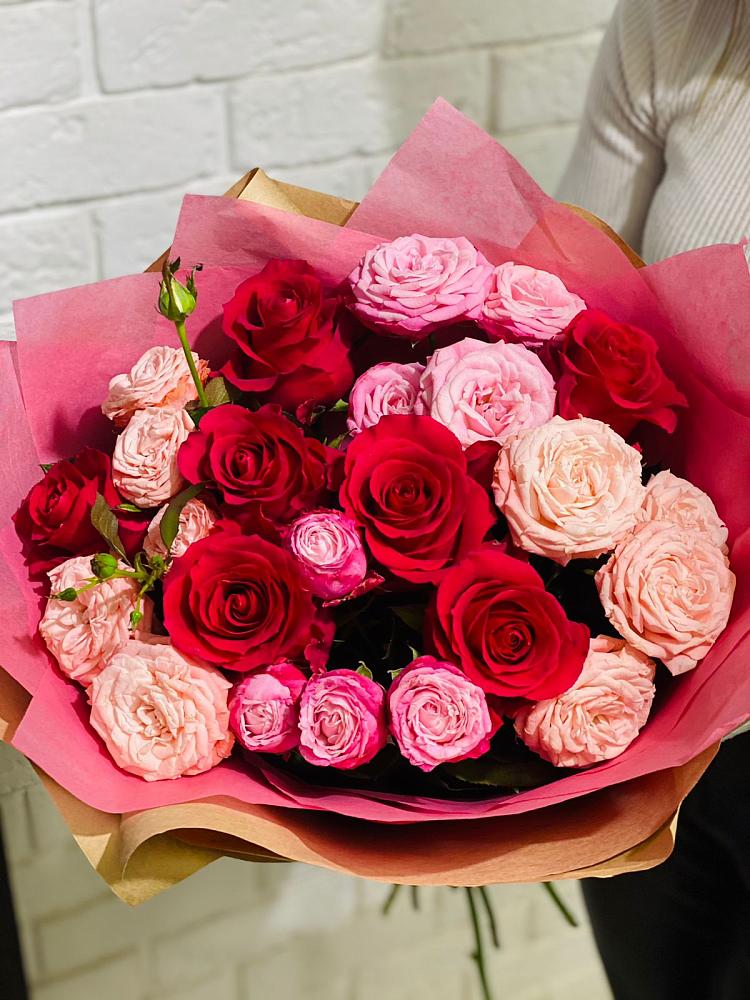 Букет цветов из: Розы в Зональной Станции