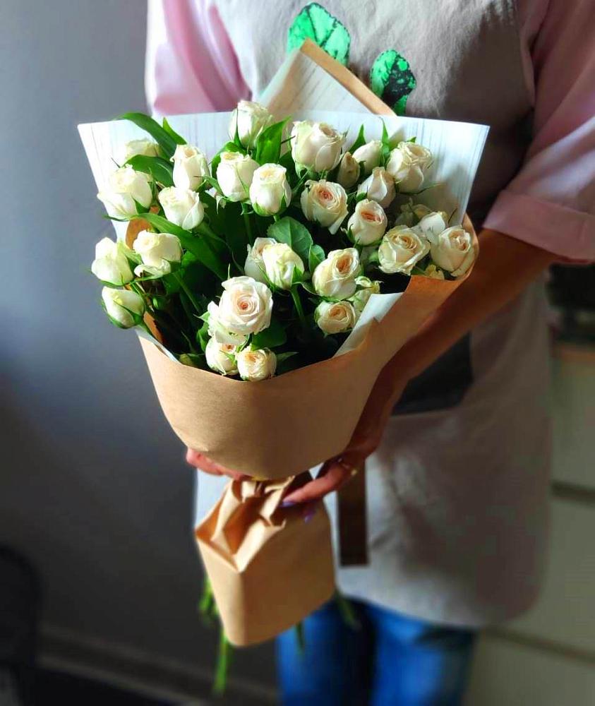 Букет цветов из: Розы в Зональной Станции