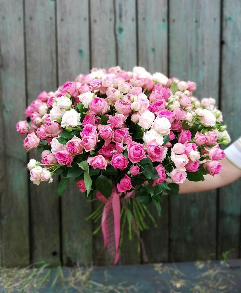 Букет Розовые кустовые розы Натали и Лав Лидия в Зональной Станции