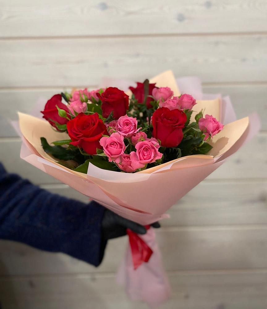 Букет цветов из: Розы в Зональной Станции