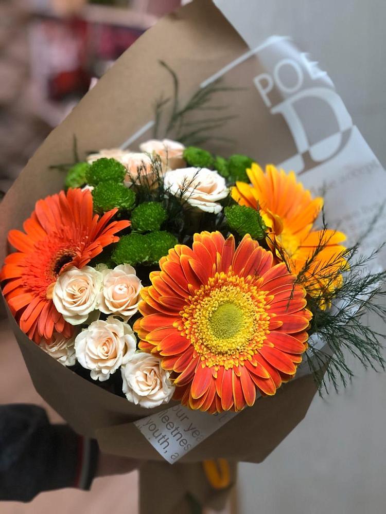 Букет цветов из: Герберы, Хризантемы и Розы в Зональной Станции