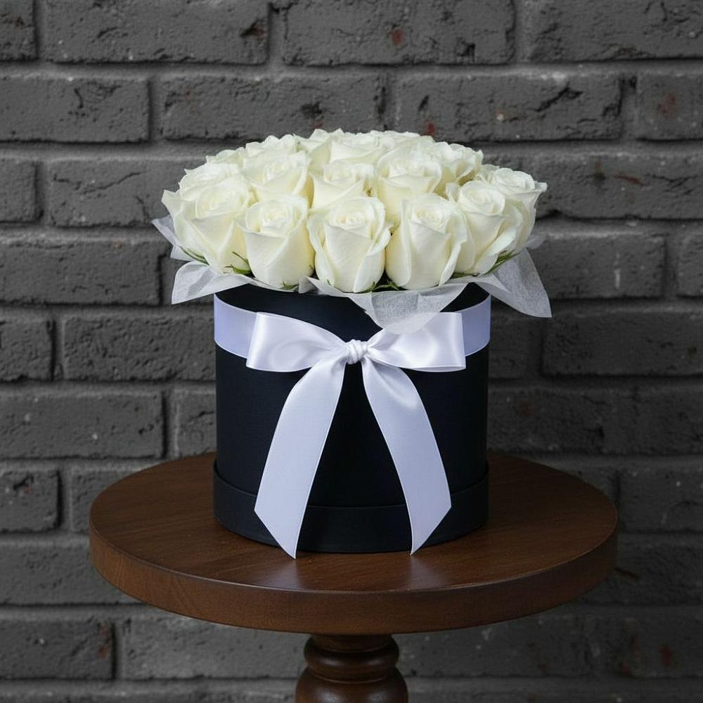 Цветочная композиция из Розы в шляпной коробке в Зональной Станции