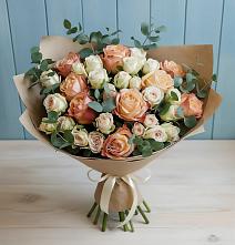 Букет цветов из:  Альстромерии и Розы в Зональной Станции