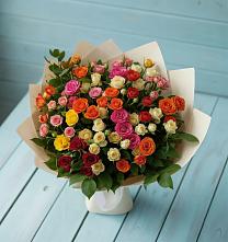 Букет Микс из разноцветных кустовых роз в Зональной Станции