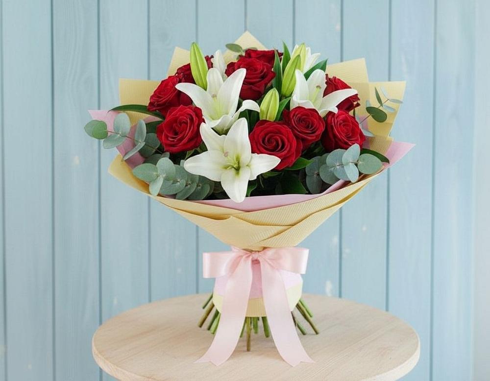 Букет цветов из: Лилии и Розы в Зональной Станции